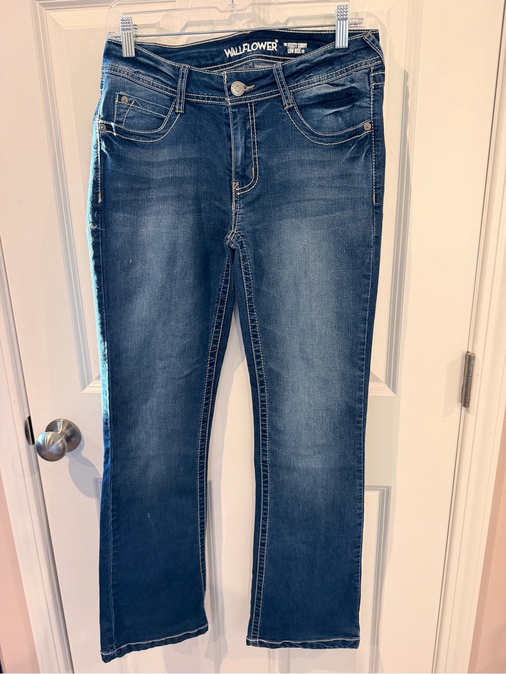 Wallflower The Fiesty Curvy Low Rise Fit Denim Jeans Size 9
